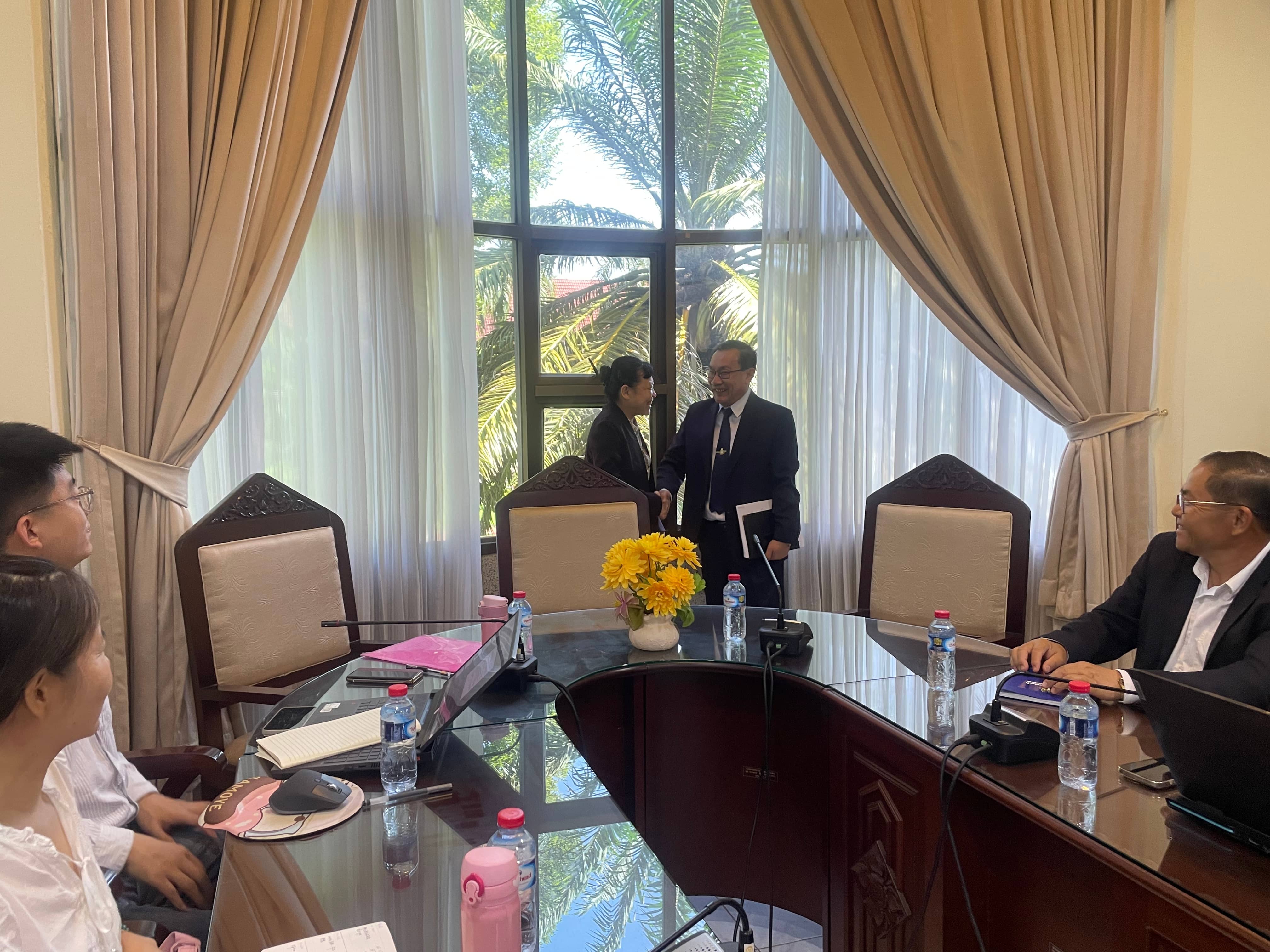 b183638f53cfde871ff1f264c0b16b2a.jpg b183638f53cfde871ff1f264c0b16b2a.jpg